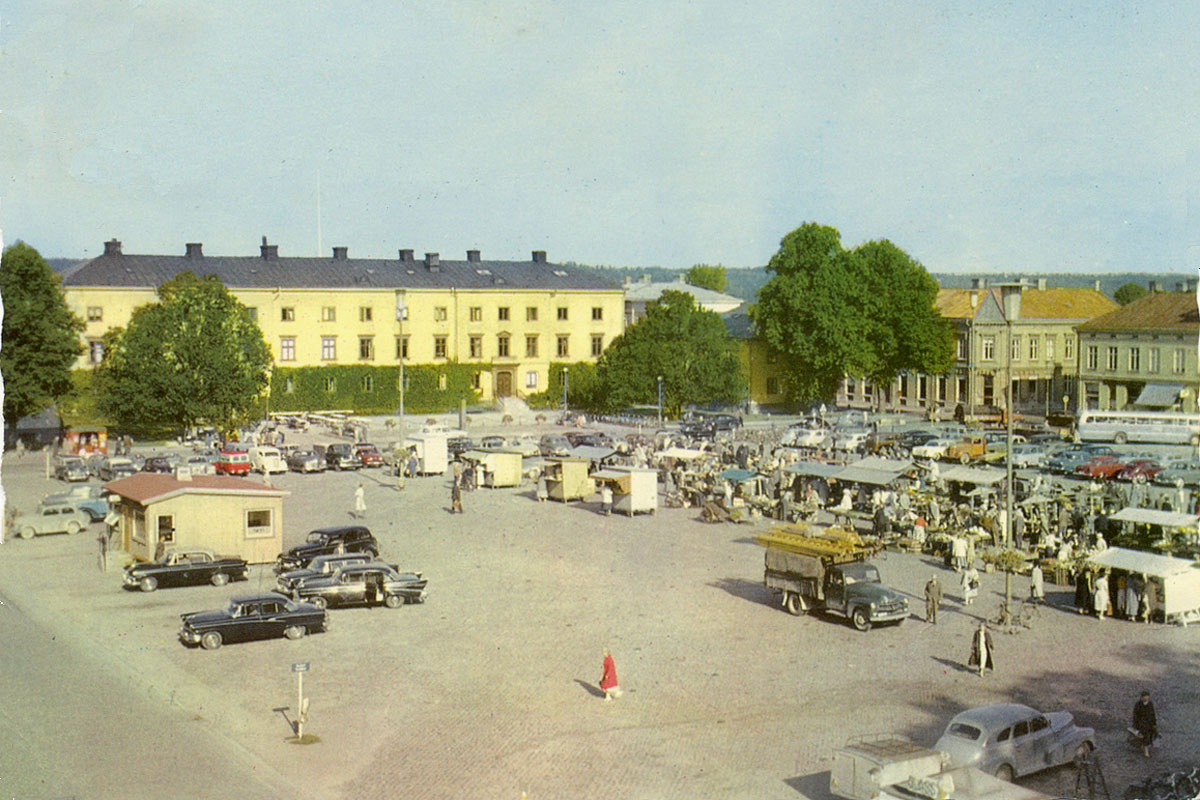 Vänersborg, torget sent 1950-tal.