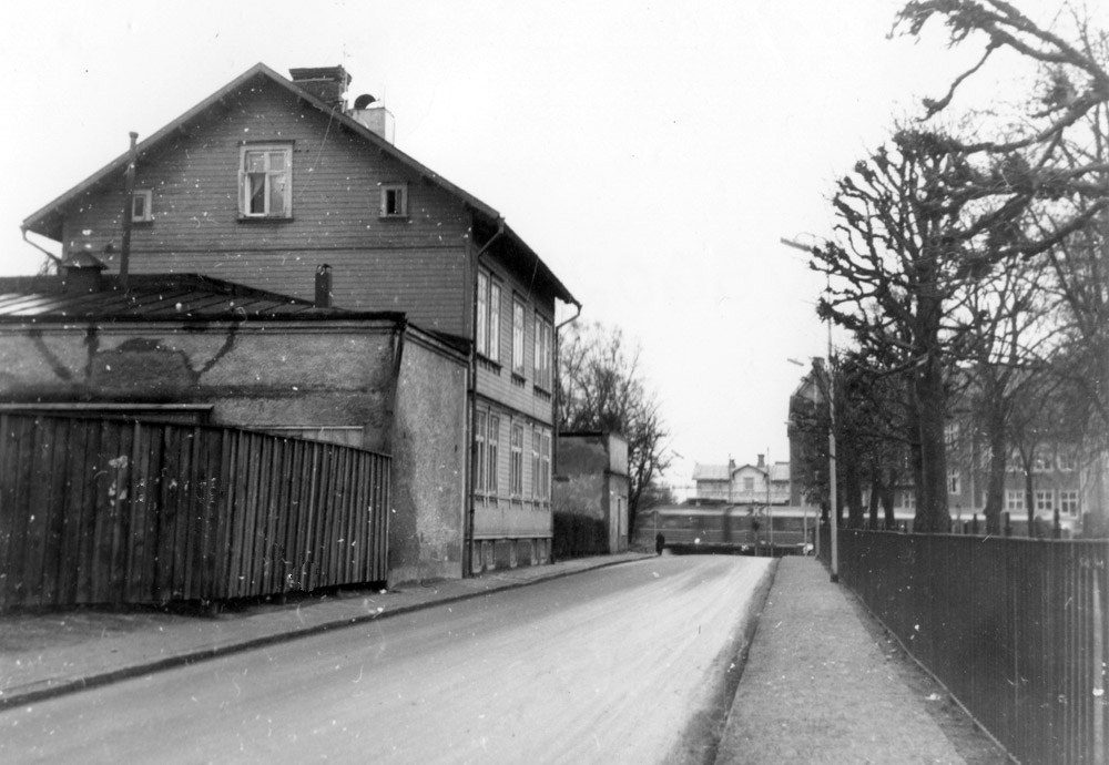 A. F. Carlssons gata/Torpagatan innan rivningen i mitten av 1970-talet. Fotograf okänd, ur vsg samling